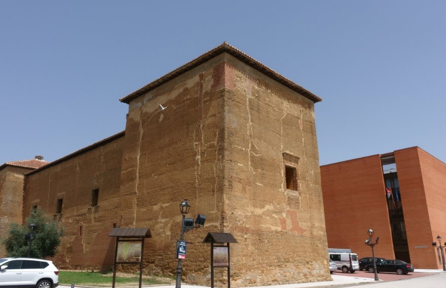 Palacio De Los Guzmanes, Spain
